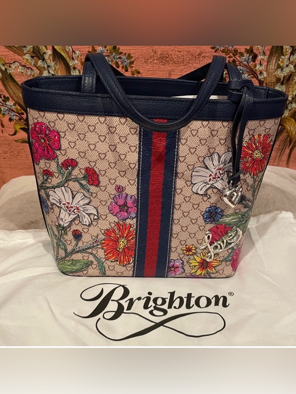🌸 So cute Brighton Floral Canvas Tote with Navy and Red Stripe NWT in dust bag